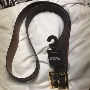 Michael Kors reversible belt